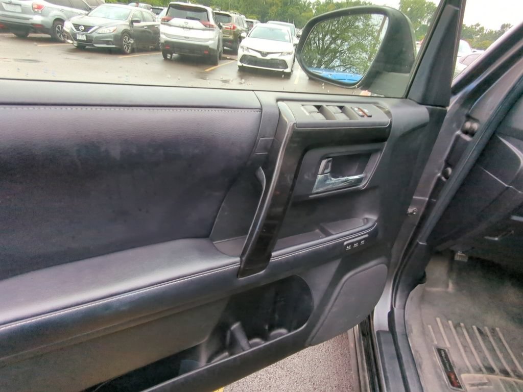 Used 2019 Toyota 4Runner Limited AWD/4WD image 8
