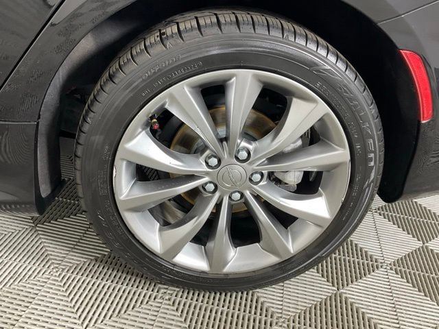 Used 2016 Chrysler 200 S w/ Navigation & Sound Group I FWD image 9