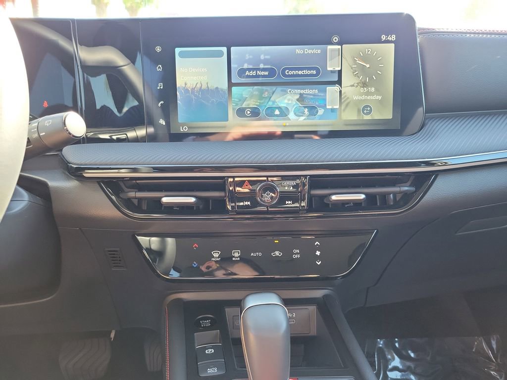Certified 2025 Nissan Kicks SR FWD image 13