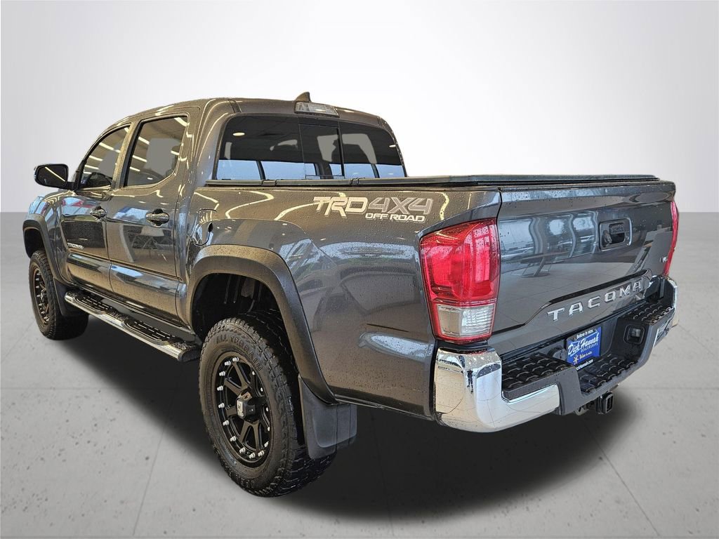 Used 2017 Toyota Tacoma TRD Off-Road w/ Tow Package (A/T) image 9