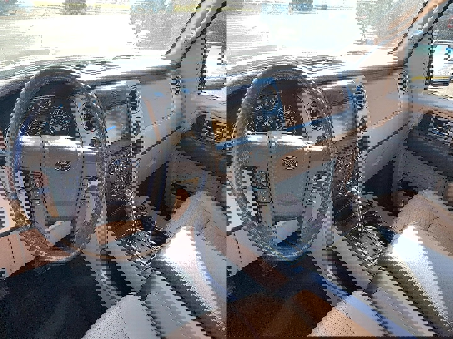 Used 2013 Ford F150 Lariat w/ Luxury Equipment Group image 15