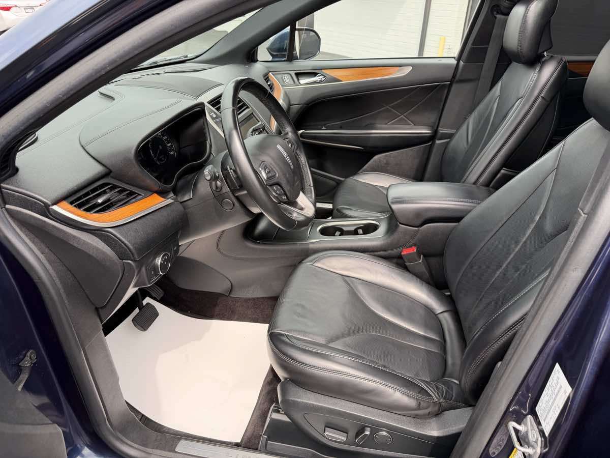 Used 2017 Lincoln MKC Reserve AWD/4WD image 10