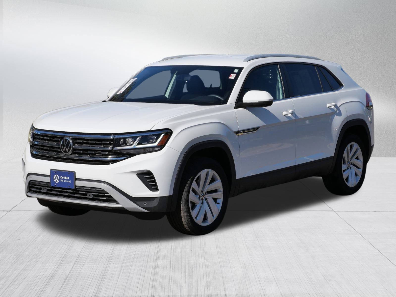 Certified 2022 Volkswagen Atlas Cross Sport SE image 3