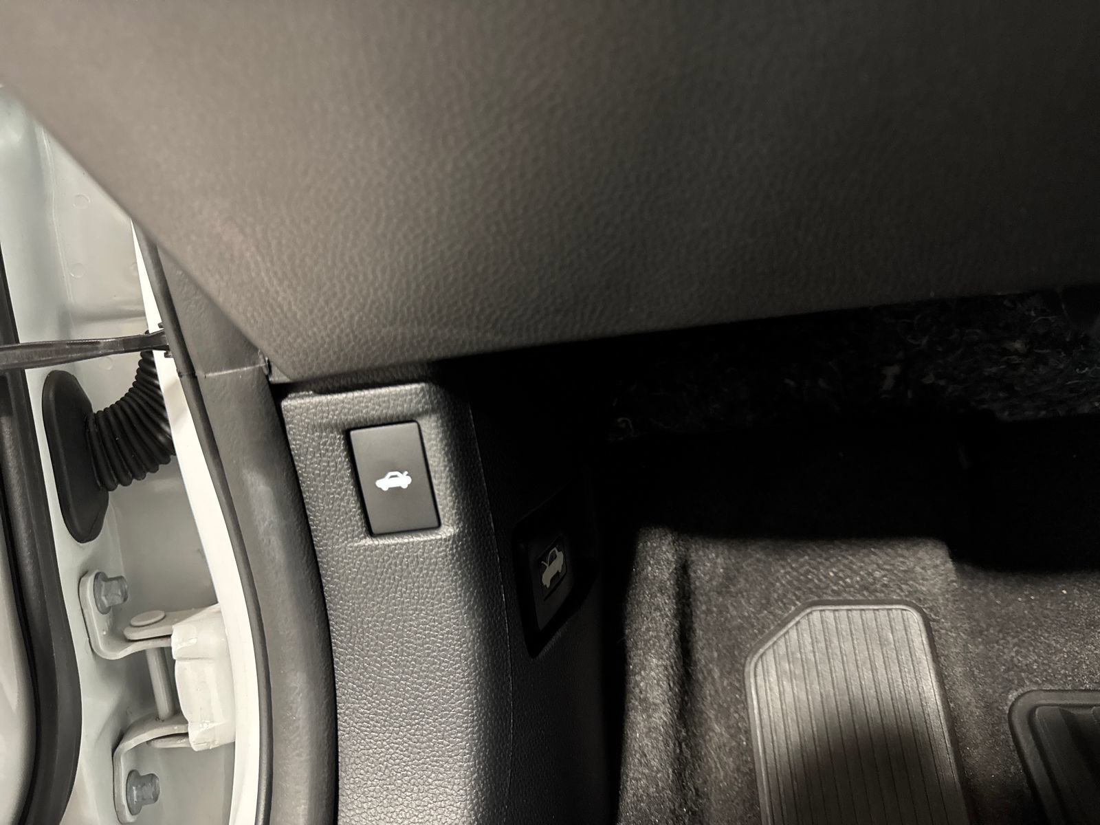 Certified 2024 Honda Accord EX image 17