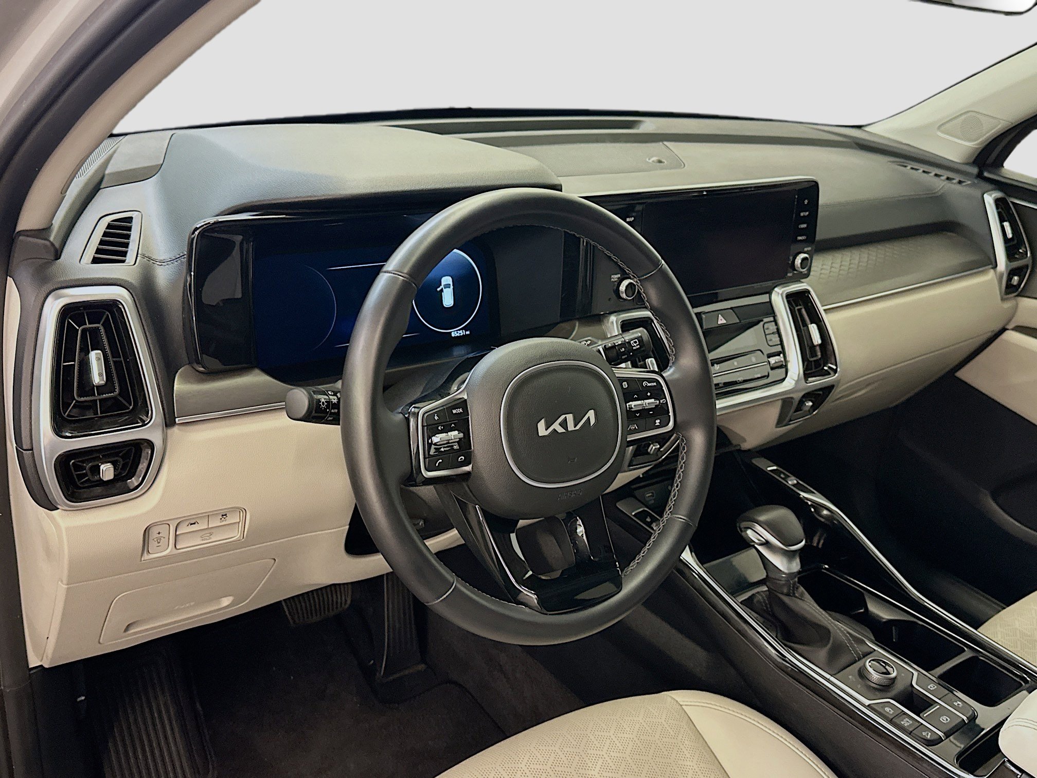 Used 2023 Kia Sorento SX image 18