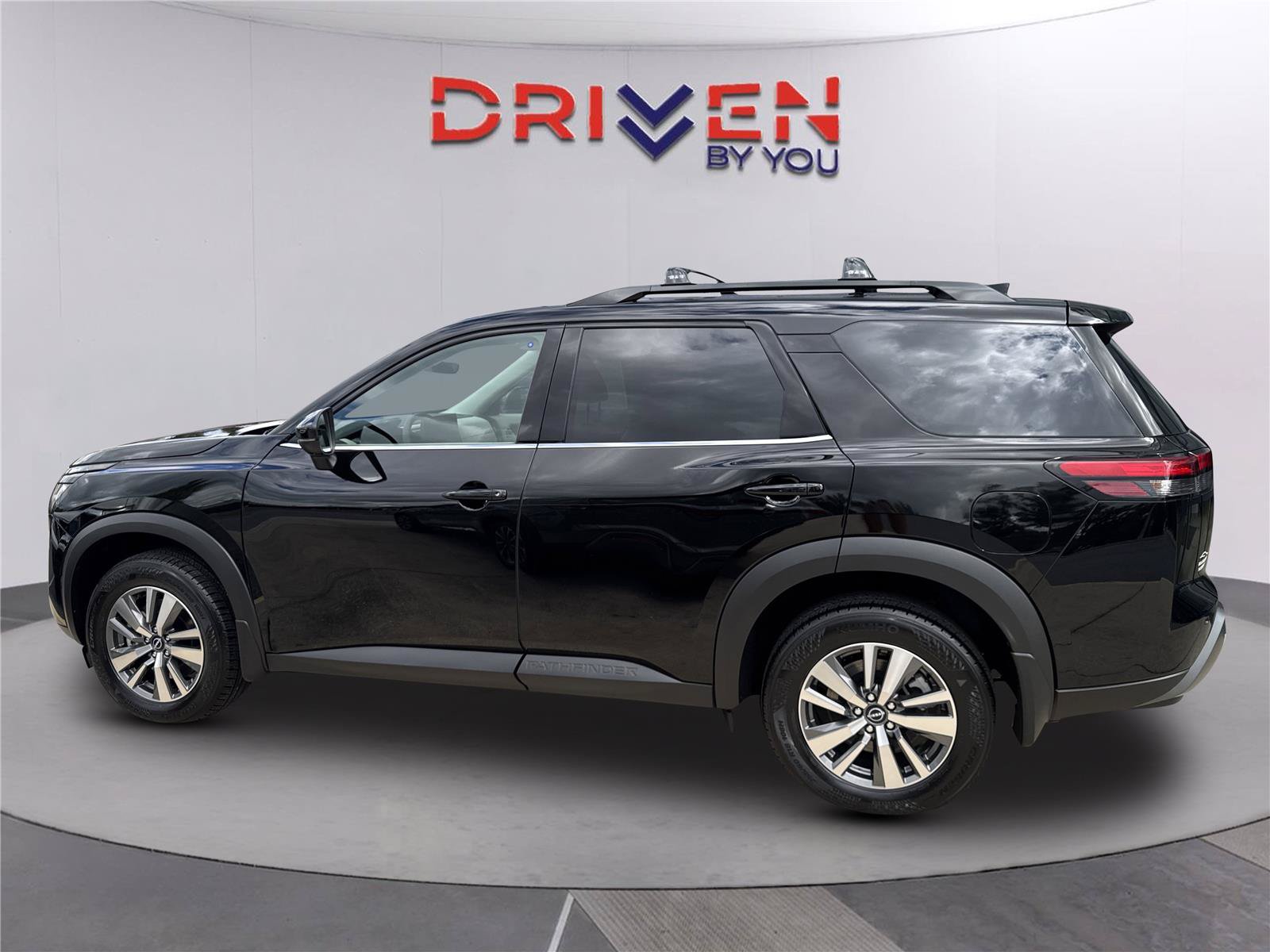 New 2026 Nissan Pathfinder SL FWD image 37