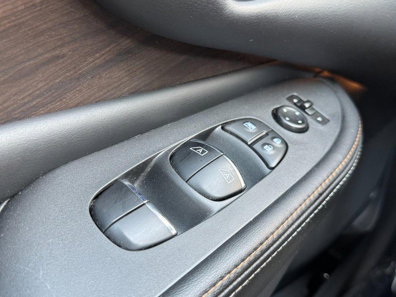 Used 2021 Nissan Murano Platinum w/ Cargo Package image 25