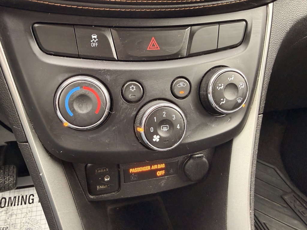 Used 2018 Chevrolet Trax LT w/ Driver Confidence Package image 40