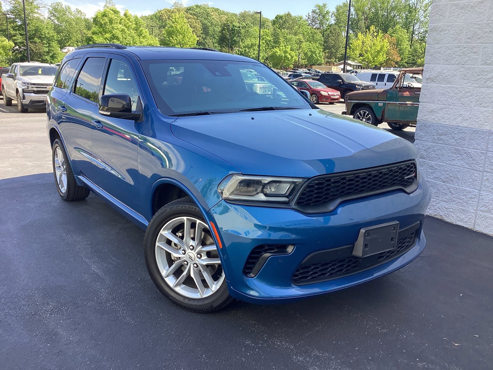 Used 2025 Dodge Durango GT AWD/4WD image 1