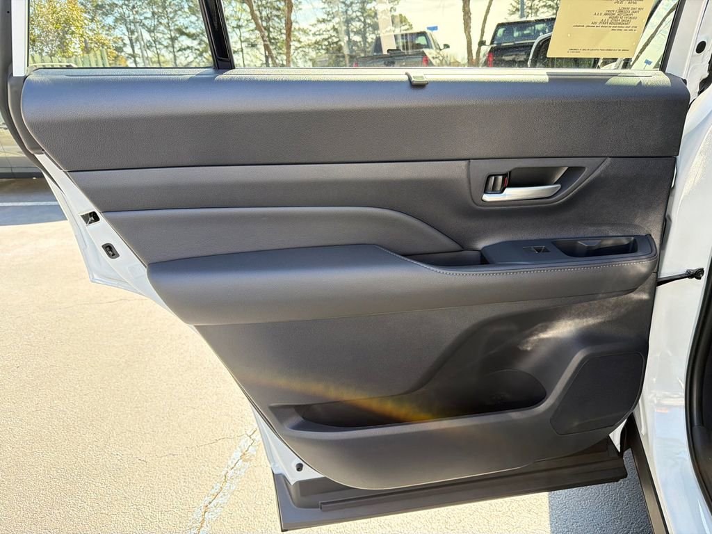 Used 2026 Toyota Grand Highlander XLE image 22