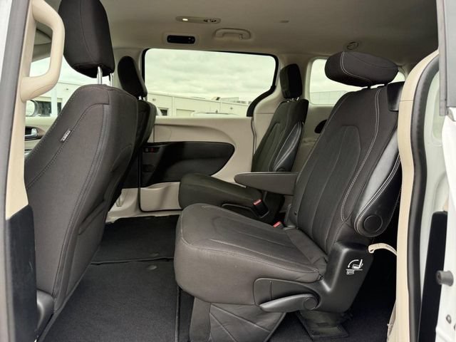 Used 2024 Chrysler Voyager LX FWD image 11