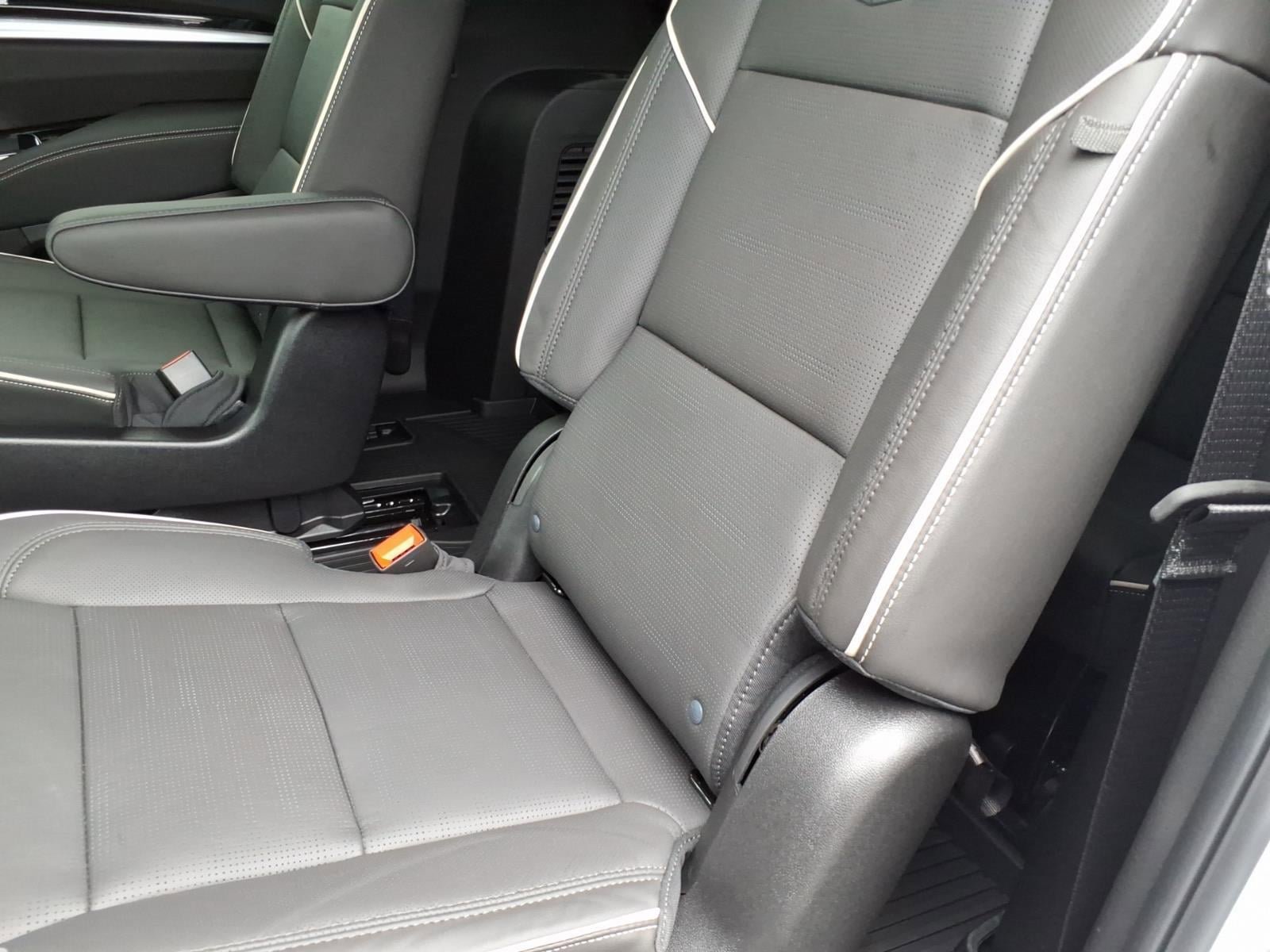 New 2026 Cadillac Escalade ESV Sport w/ Touring Package image 12