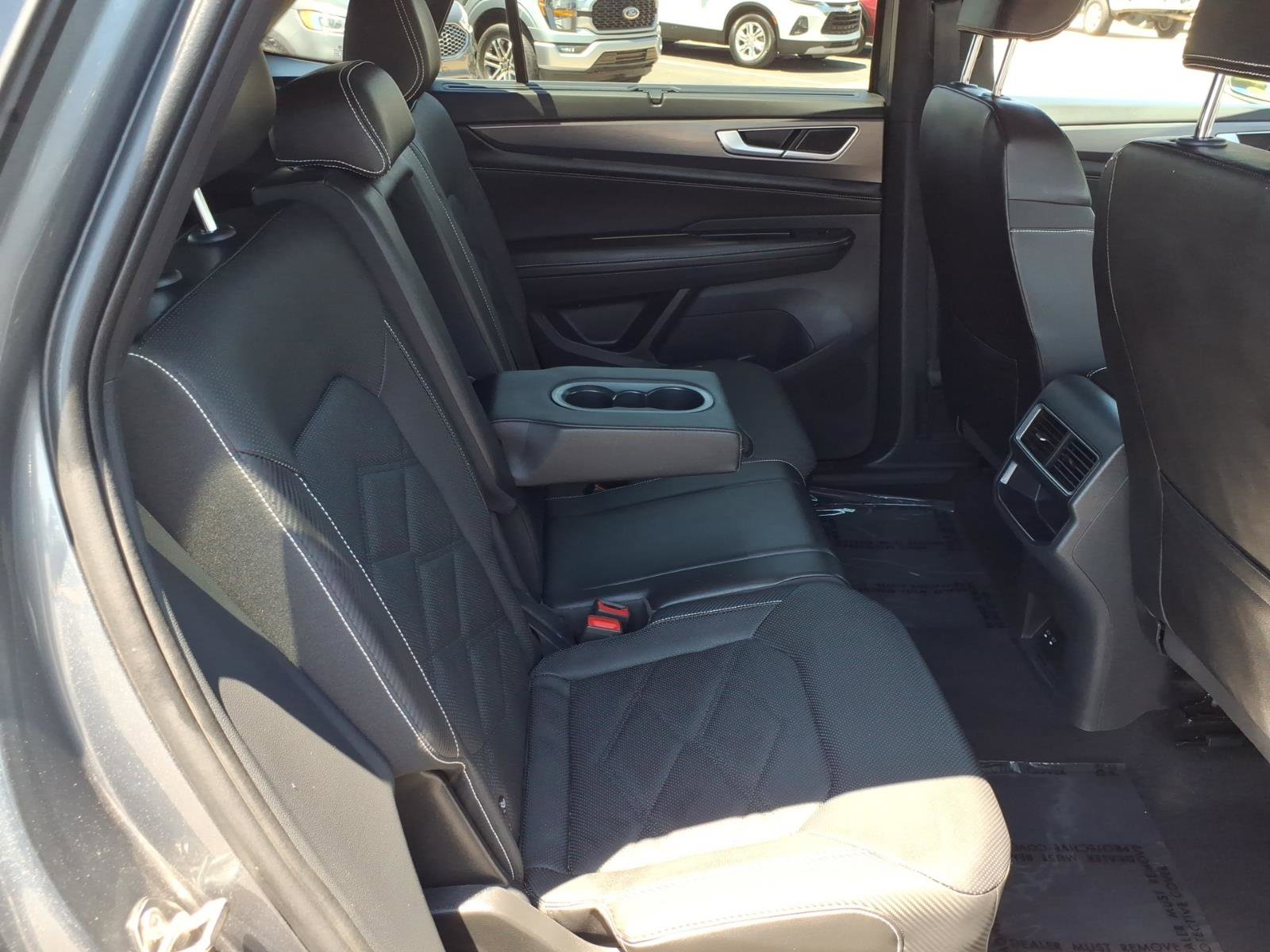 Certified 2024 Volkswagen Atlas Cross Sport SE FWD image 13