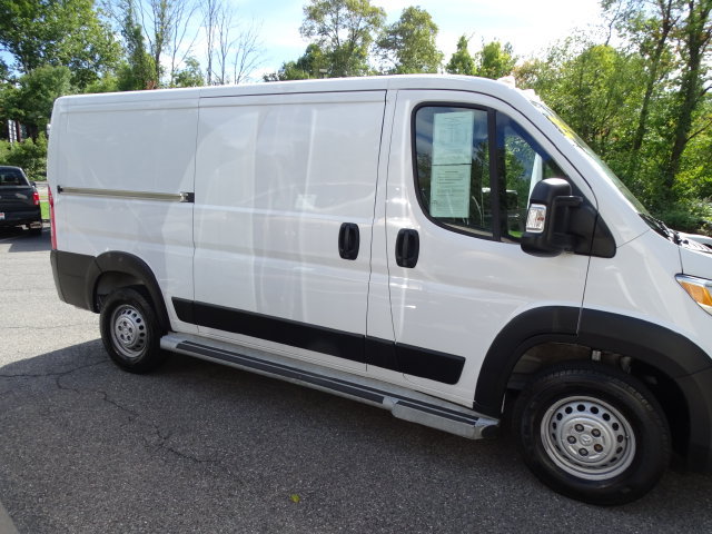 Used 2025 RAM ProMaster 2500 w/ U-Haul Equipment Group FWD image 19