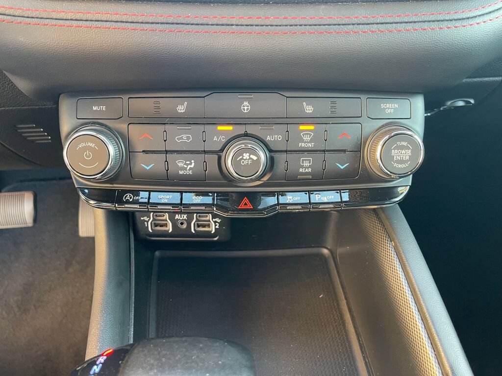 Used 2025 Dodge Durango GT AWD/4WD image 15