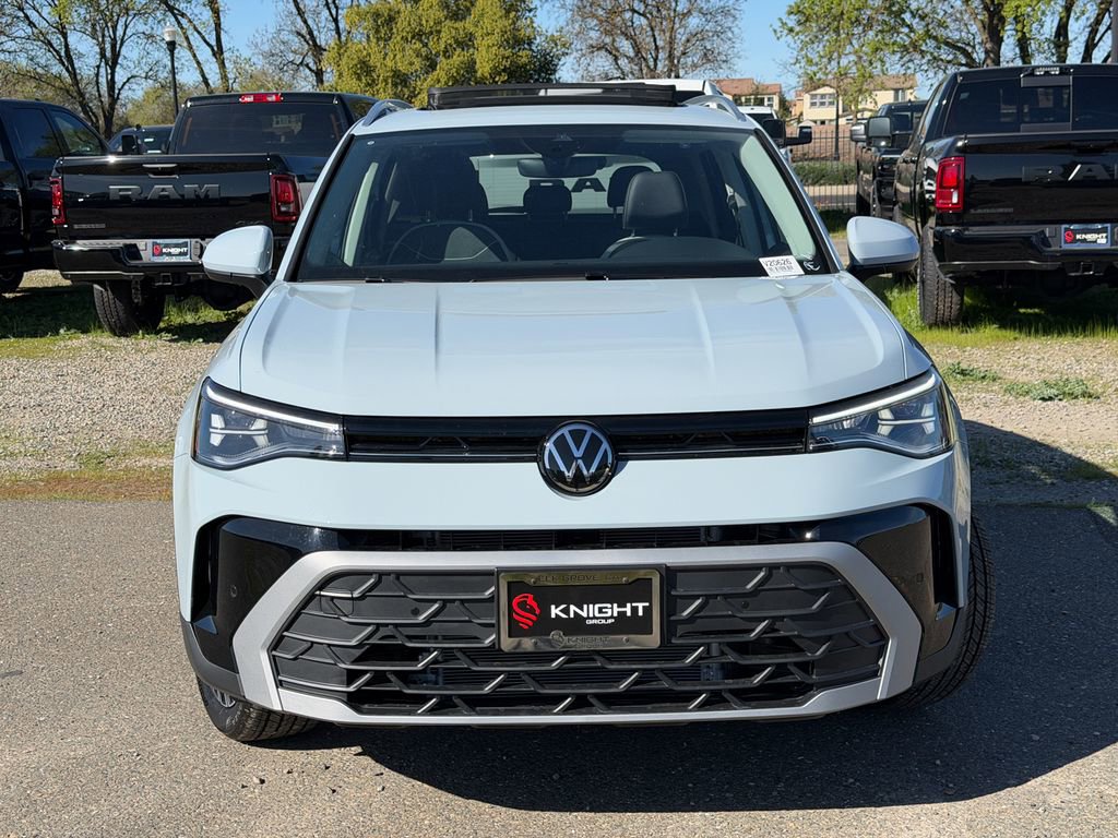 New 2026 Volkswagen Taos SE image 4