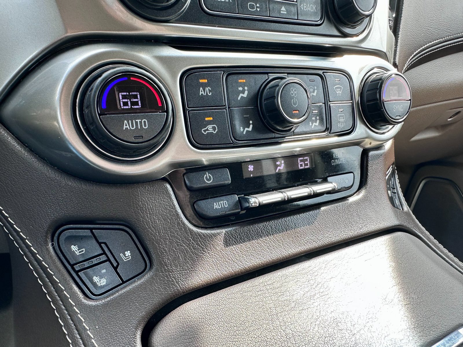 Used 2019 Chevrolet Tahoe Premier RWD image 23