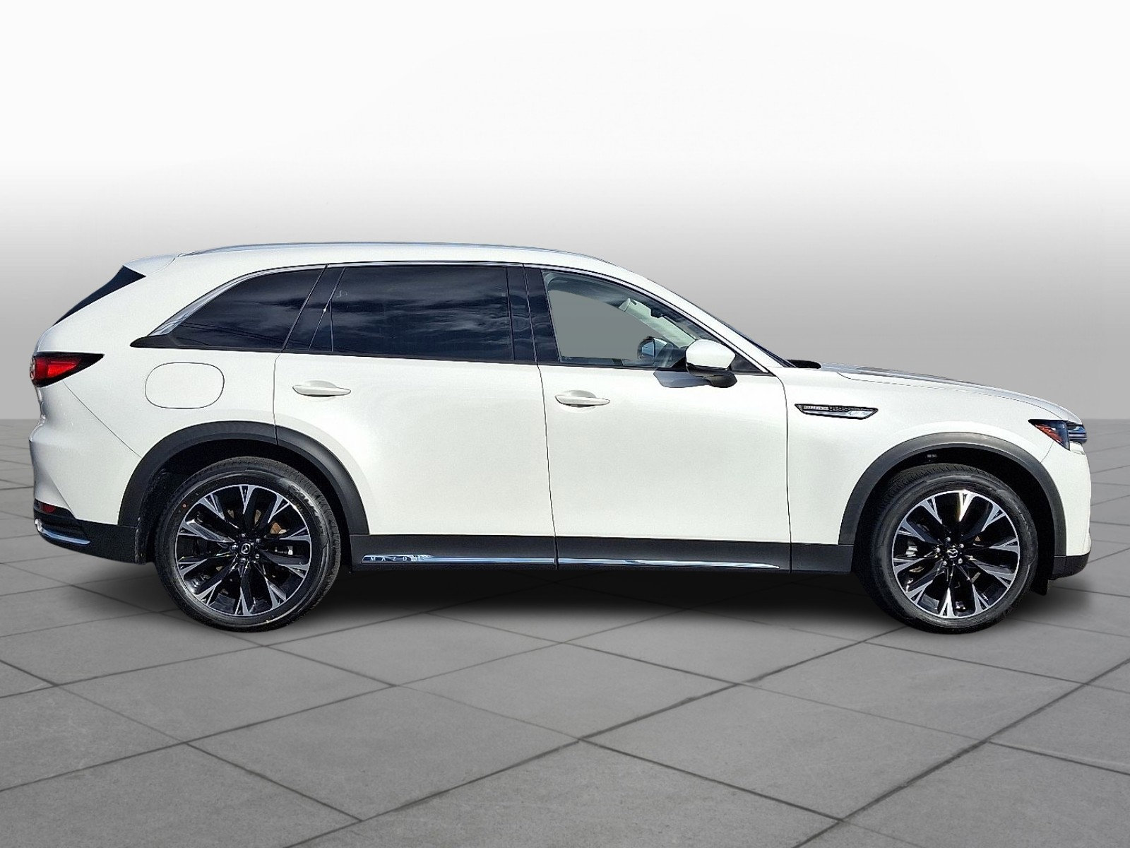 Certified 2024 MAZDA CX-90 Plug-In Hybrid w/ Premium Pkg image 8