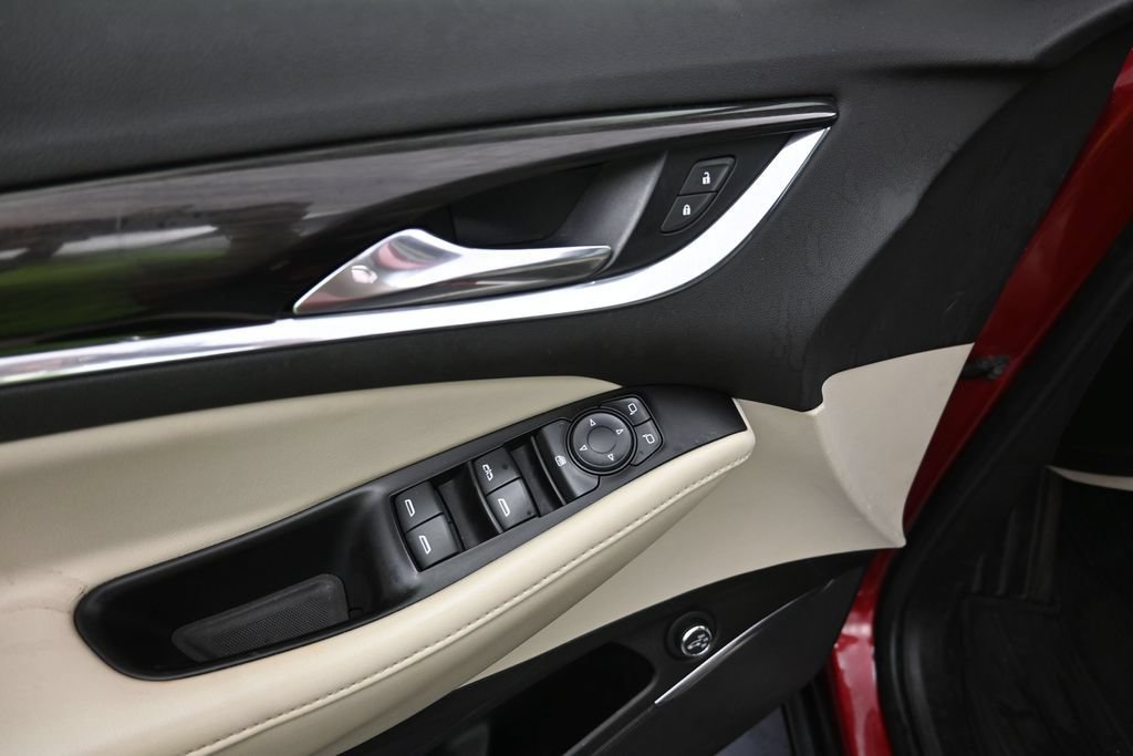 Certified 2018 Buick Enclave Essence FWD image 11