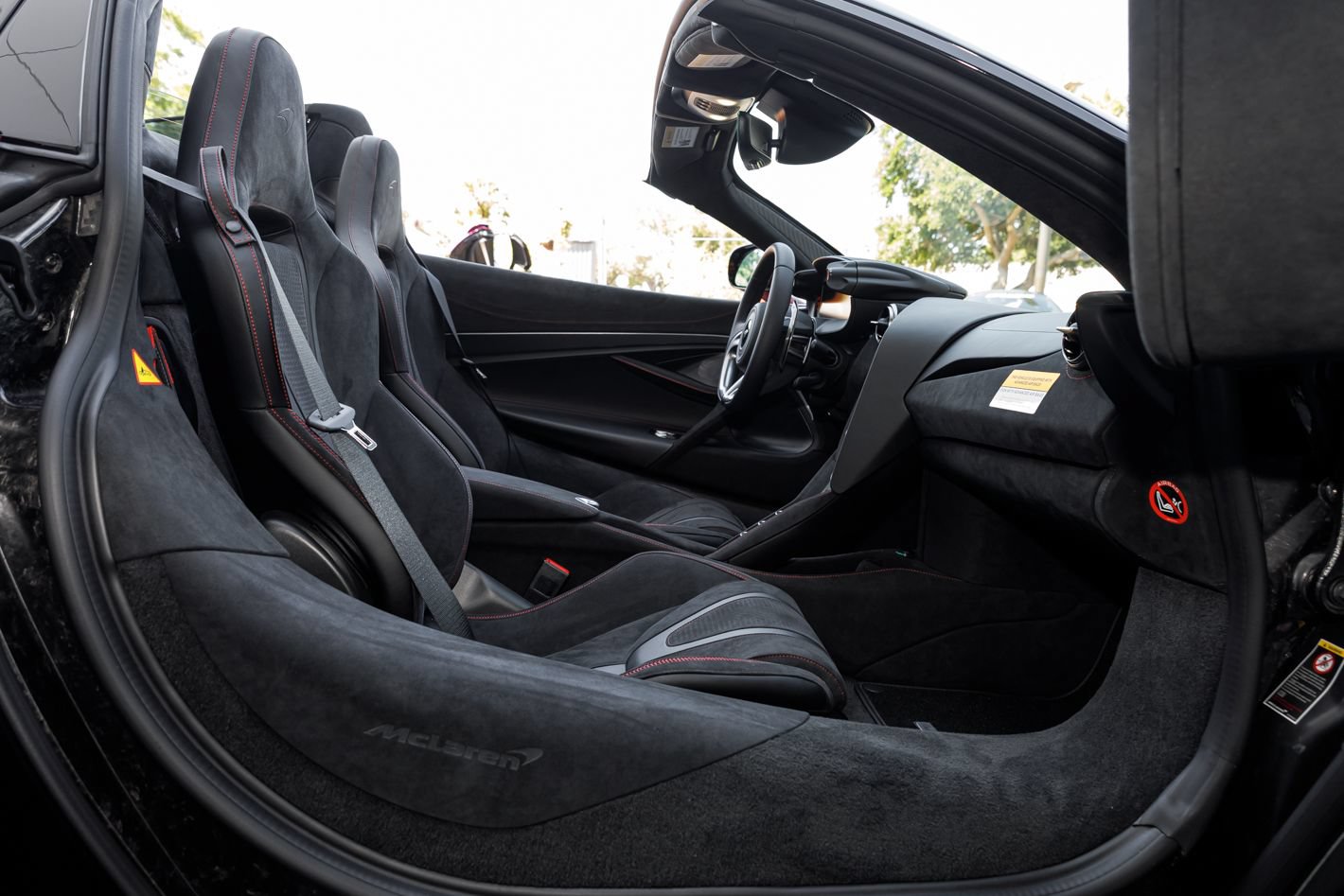 Used 2027 McLaren 750S Spider RWD image 67