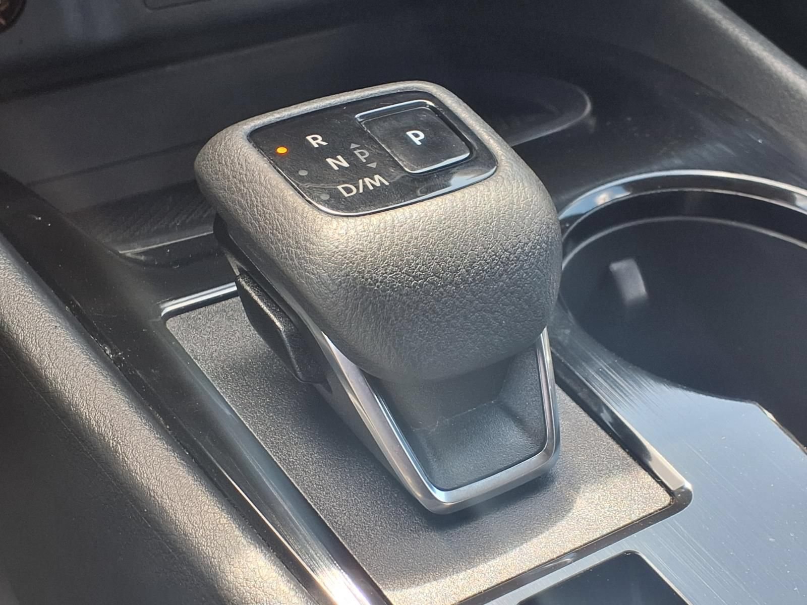 Used 2025 Nissan Rogue SV AWD/4WD image 10