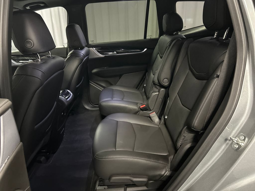 Used 2024 Cadillac XT6 Premium Luxury w/ Technology Package AWD/4WD image 24
