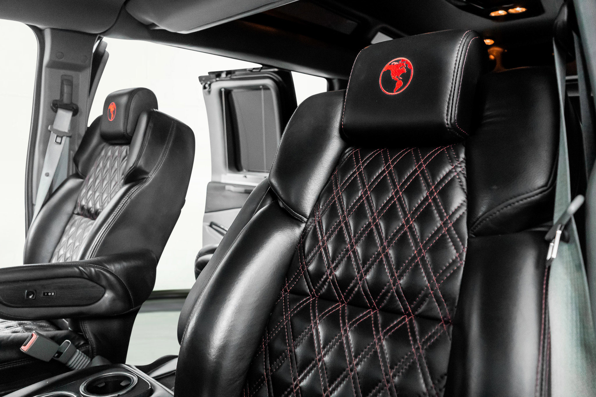 Used 2023 GMC Savana 2500 Conversion Van image 3