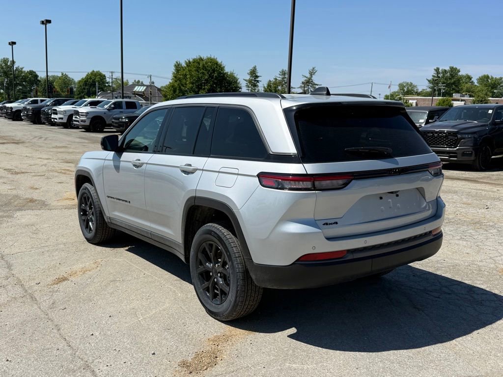 New 2026 Jeep Grand Cherokee Altitude AWD/4WD image 8