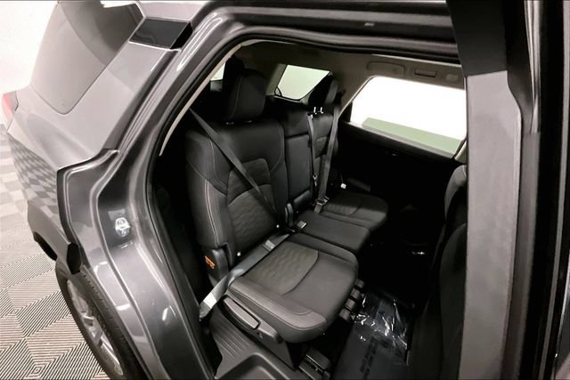Used 2025 Nissan Pathfinder SV FWD image 24