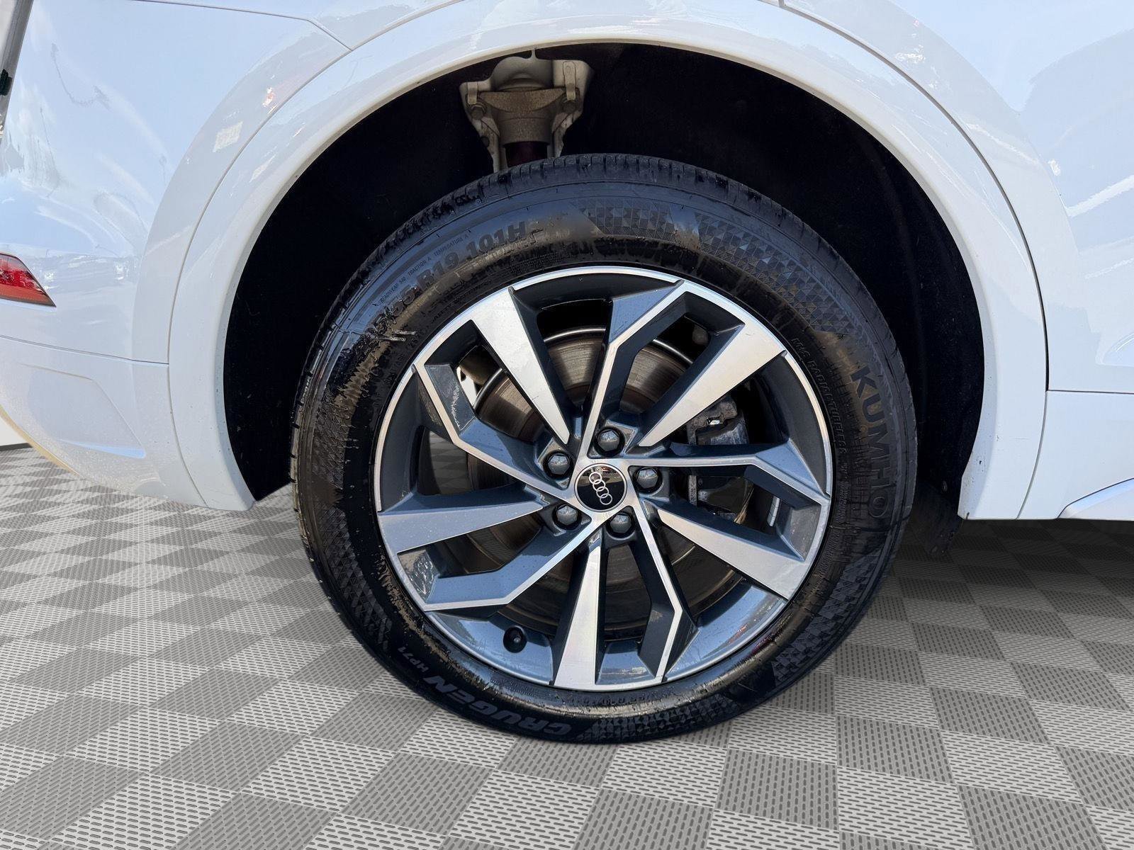 Used 2023 Audi Q5 2.0T Premium Plus w/ Premium Plus Package image 9