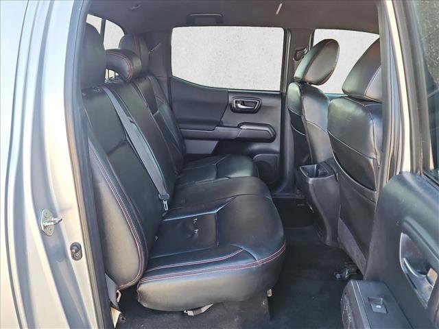 Used 2018 Toyota Tacoma TRD Off-Road AWD/4WD image 17