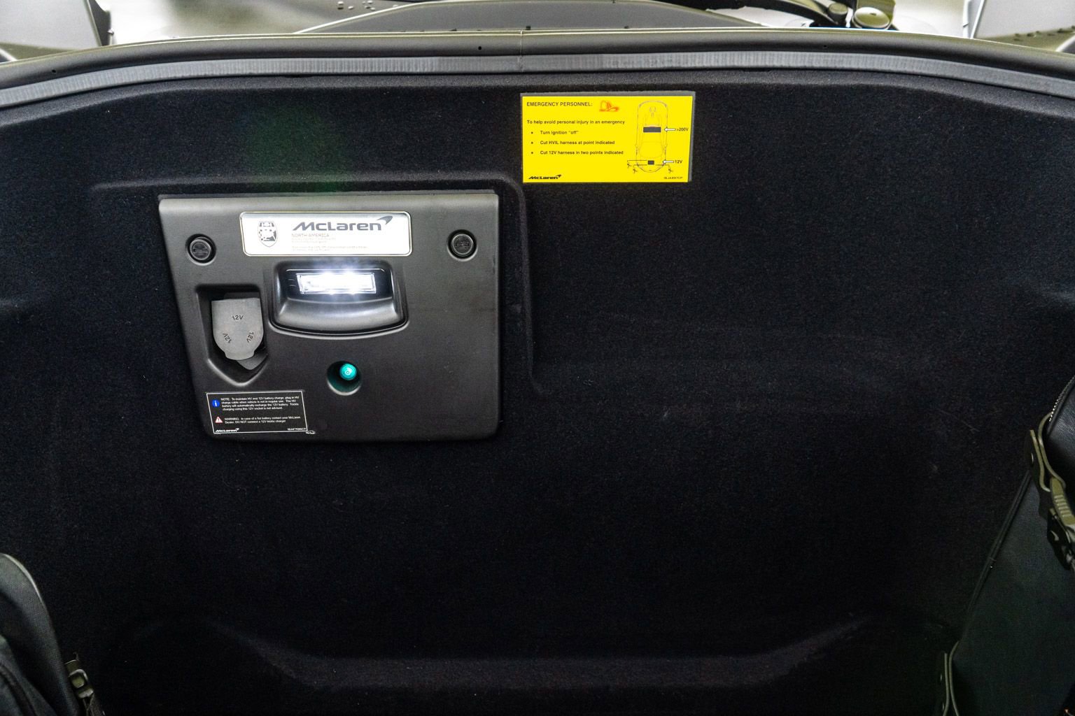 Used 2025 McLaren Artura Spider image 15