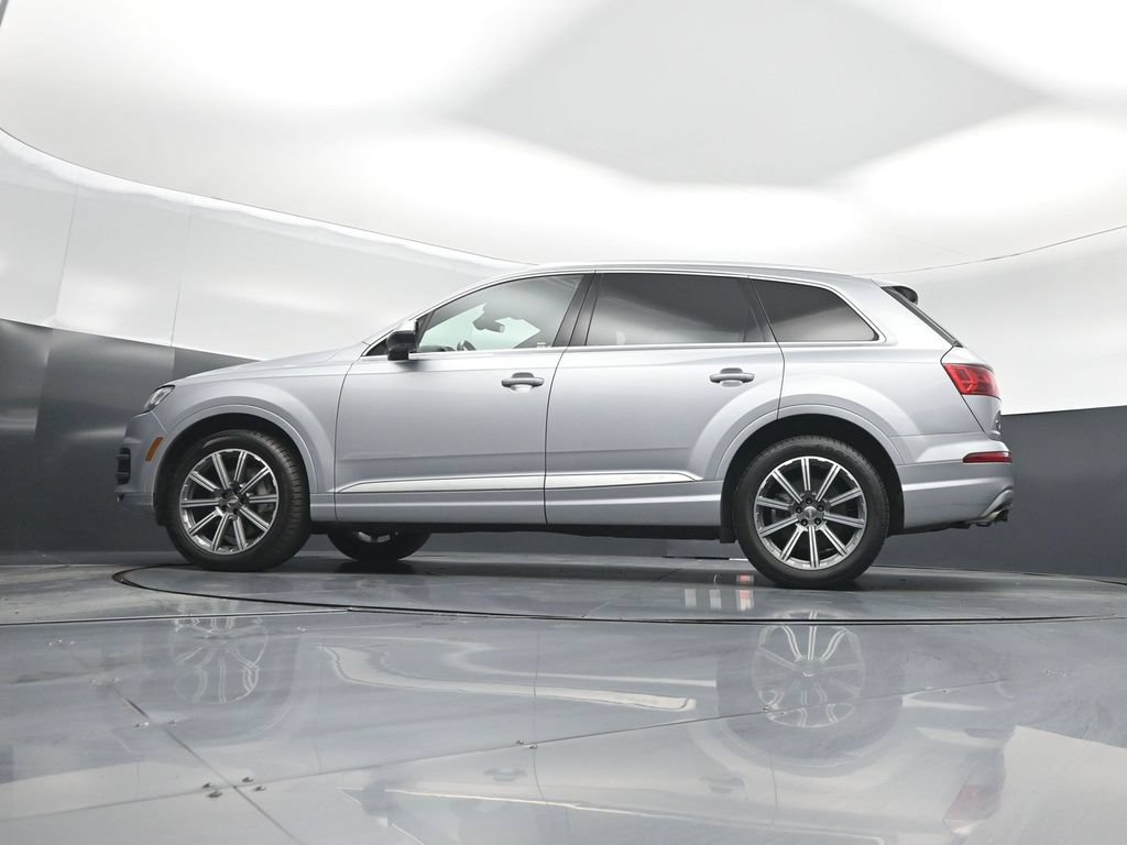 Used 2017 Audi Q7 3.0T Premium Plus w/ Premium Plus Package AWD/4WD image 8