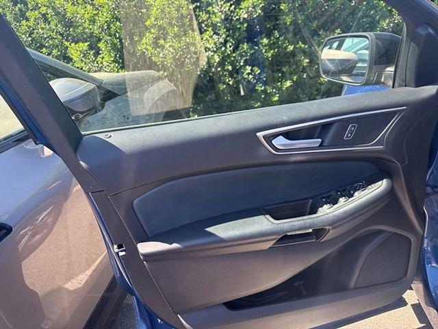 Used 2022 Ford Edge SEL w/ Sport Appearance Package AWD/4WD image 17