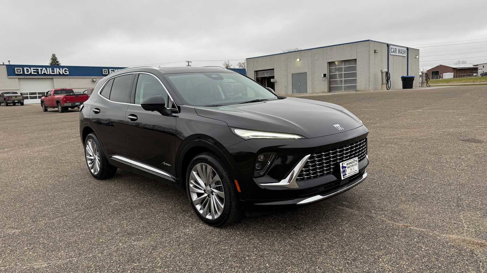 Used 2025 Buick Envision Avenir image 2