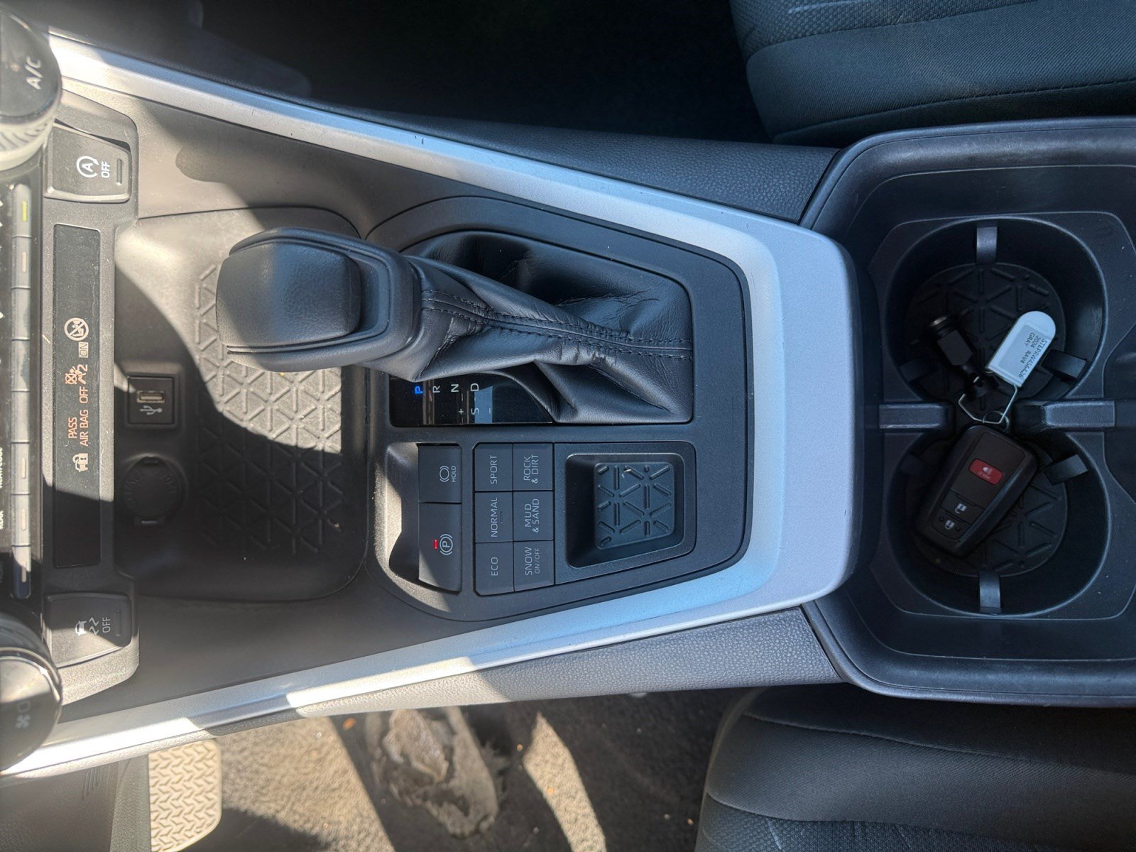 Certified 2024 Toyota RAV4 XLE AWD/4WD image 15