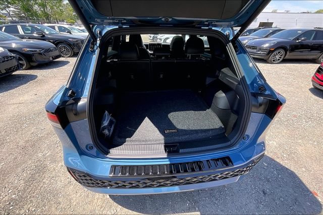 Used 2025 Volkswagen Tiguan SE R-Line AWD/4WD image 28