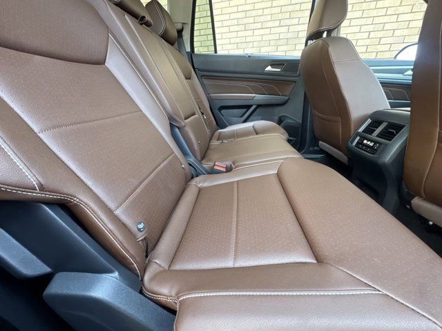 Used 2023 Volkswagen Atlas SE w/ Panoramic Sunroof Package image 14