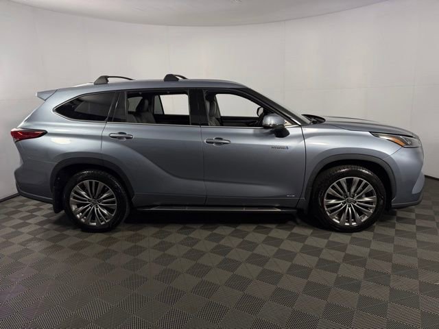 Used 2021 Toyota Highlander Platinum image 11