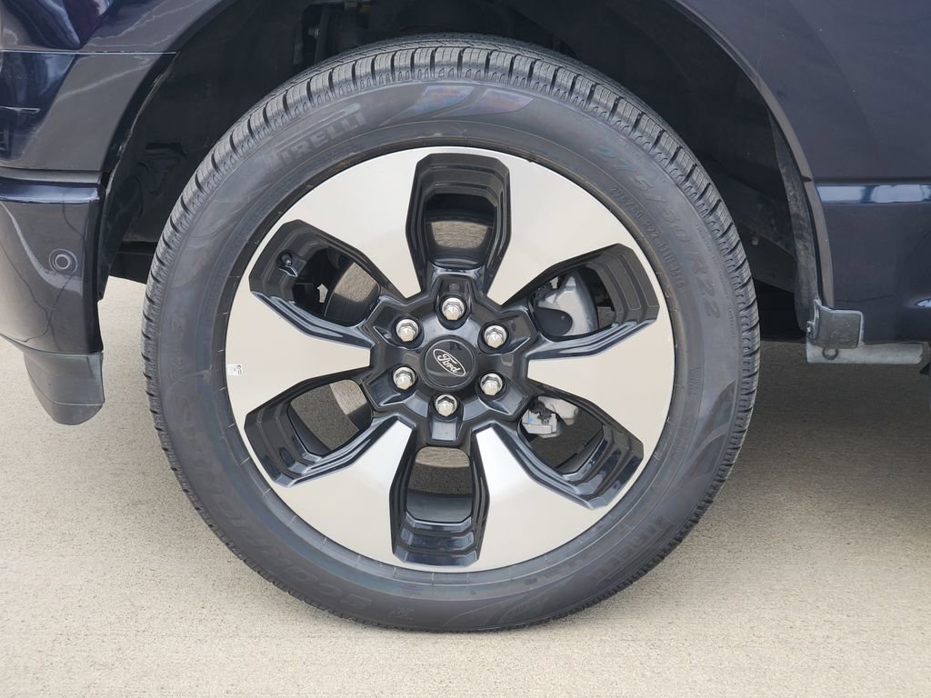 Used 2023 Ford F150 Lightning Platinum AWD/4WD image 10