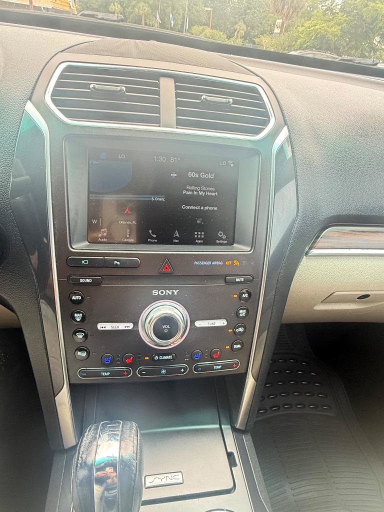 Used 2019 Ford Explorer Limited w/ Class III Trailer Tow Package FWD image 20