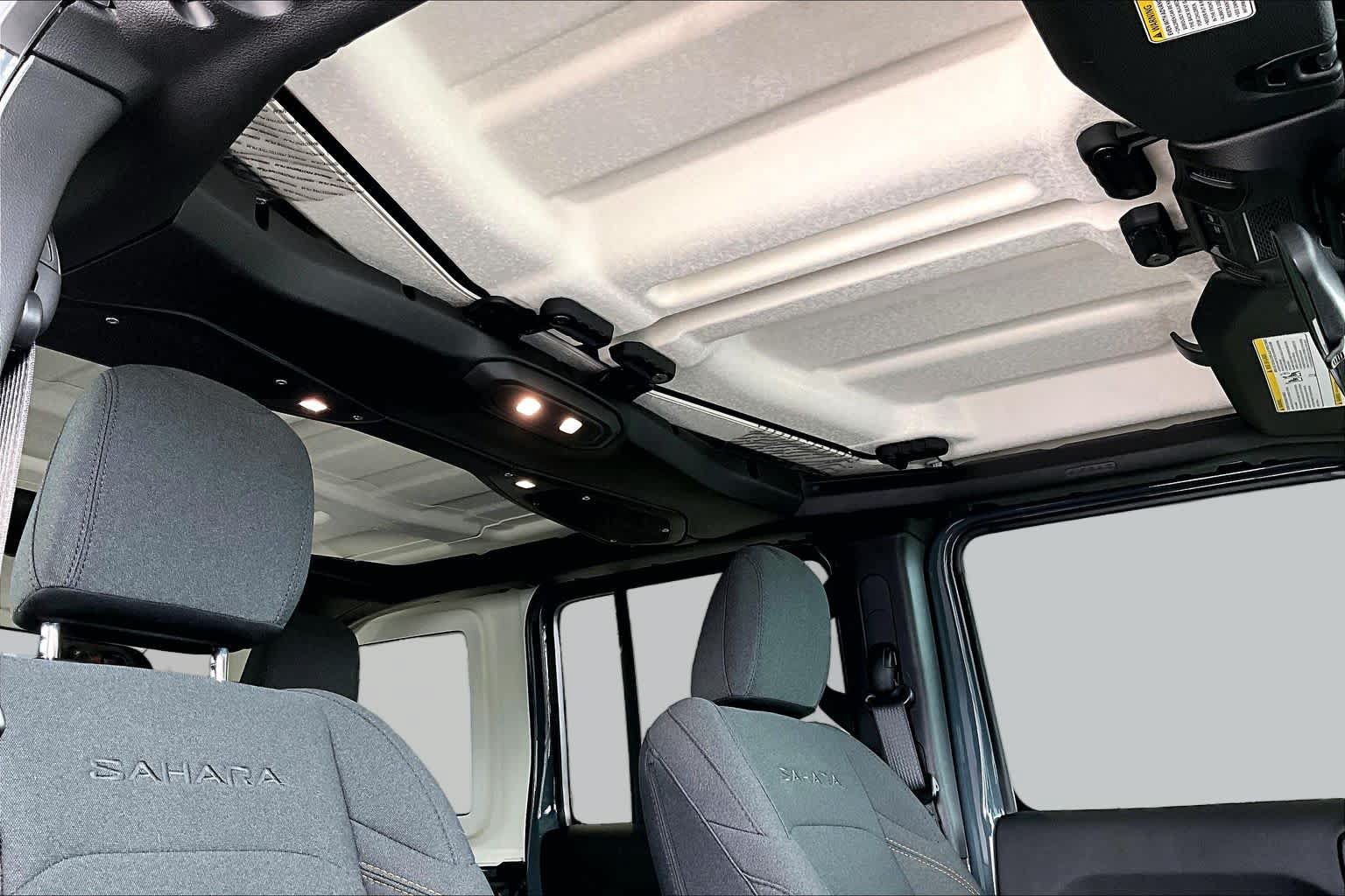 Used 2024 Jeep Wrangler Unlimited Sahara w/ Safety Group AWD/4WD image 13