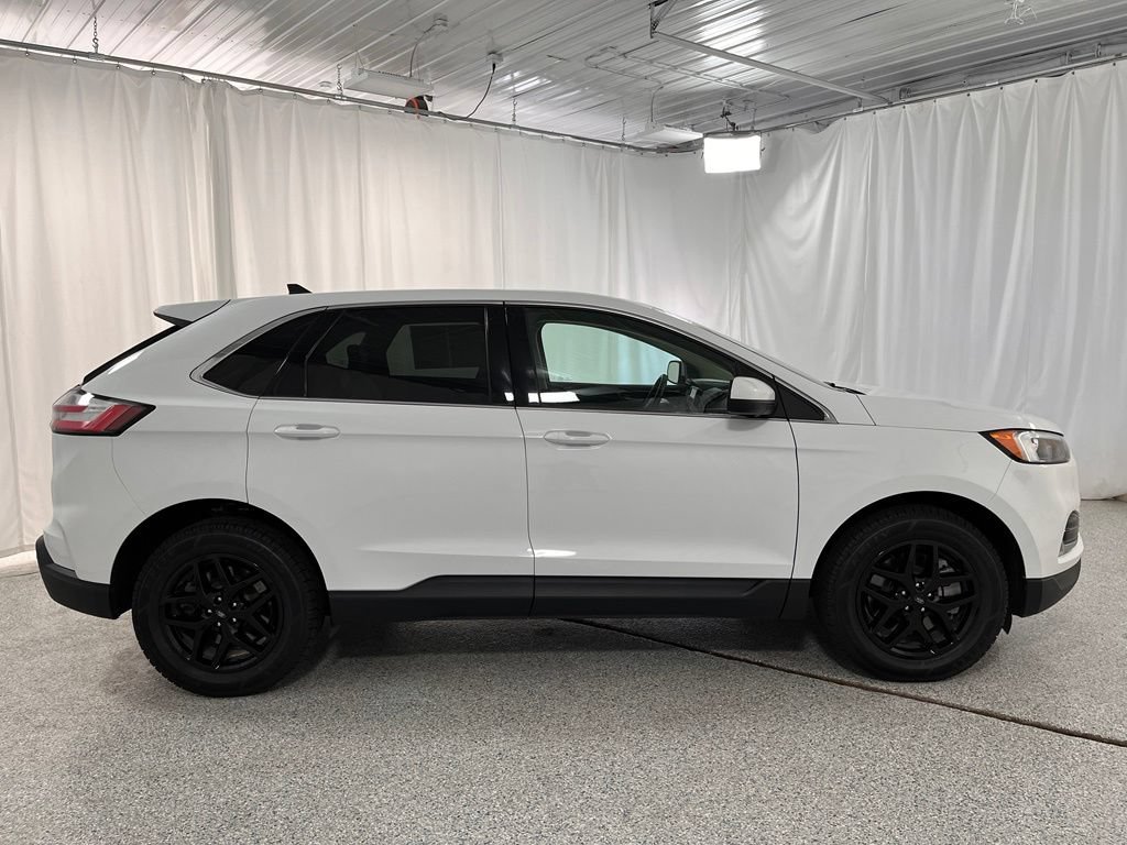 Used 2023 Ford Edge SEL w/ Convenience Package AWD/4WD image 9