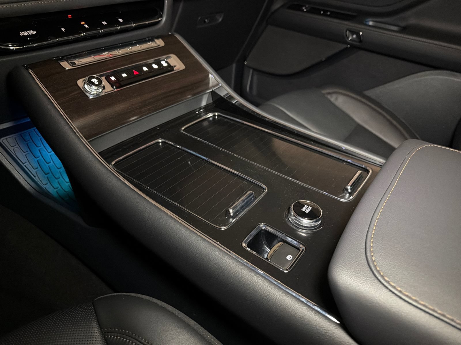 New 2026 Lincoln Aviator Reserve AWD/4WD image 30