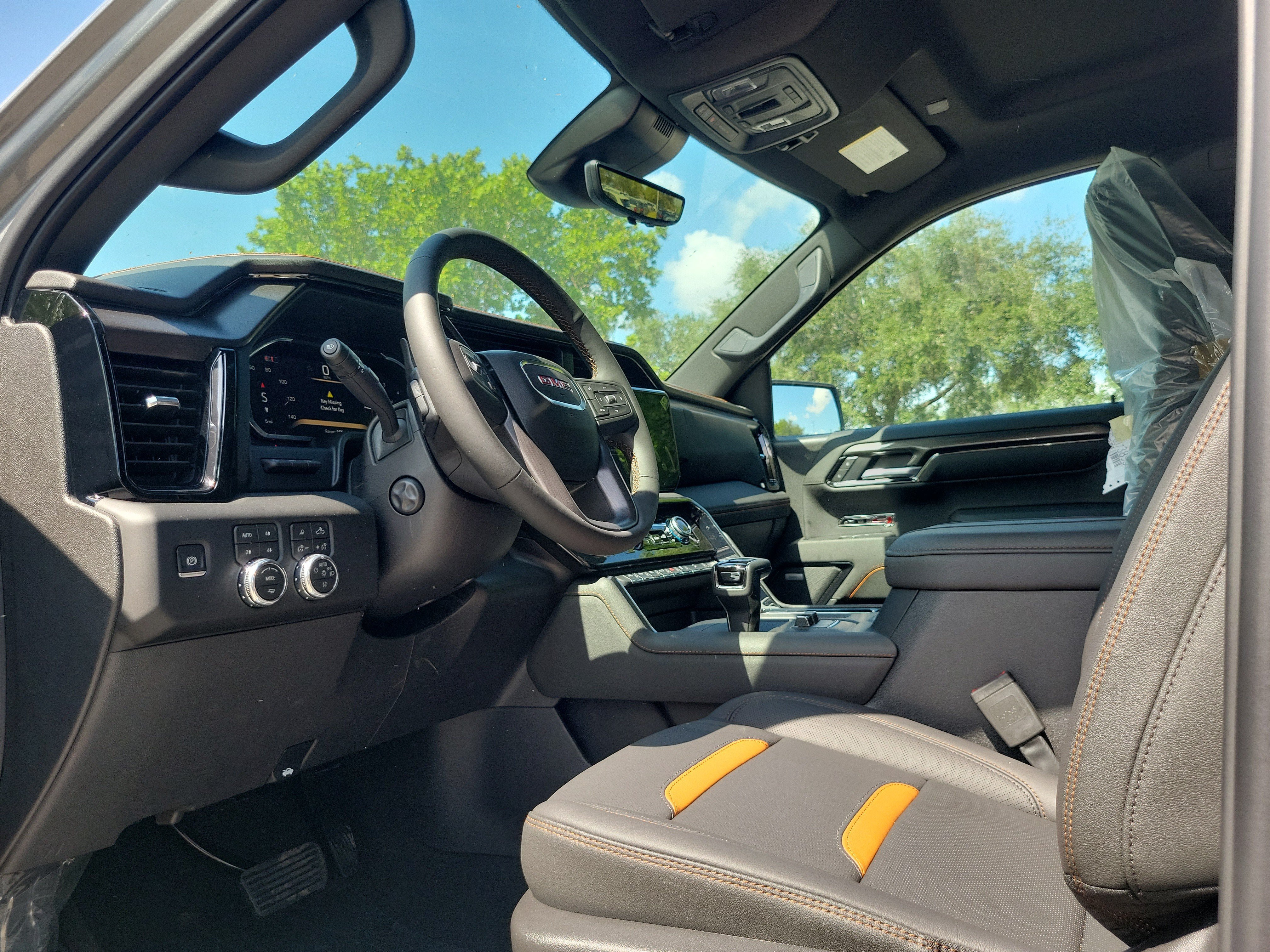 New 2026 GMC Sierra 1500 AT4 w/ AT4 Premium Package AWD/4WD image 8