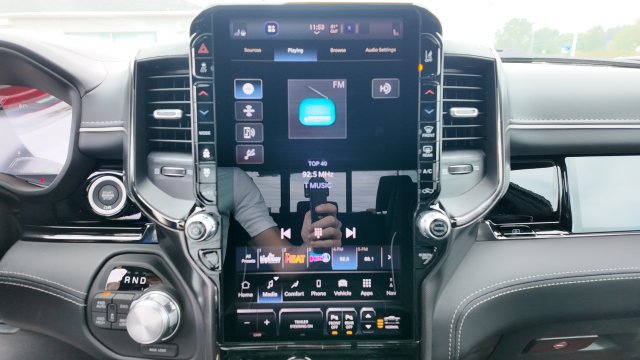 New 2027 RAM 1500 Limited AWD/4WD image 17