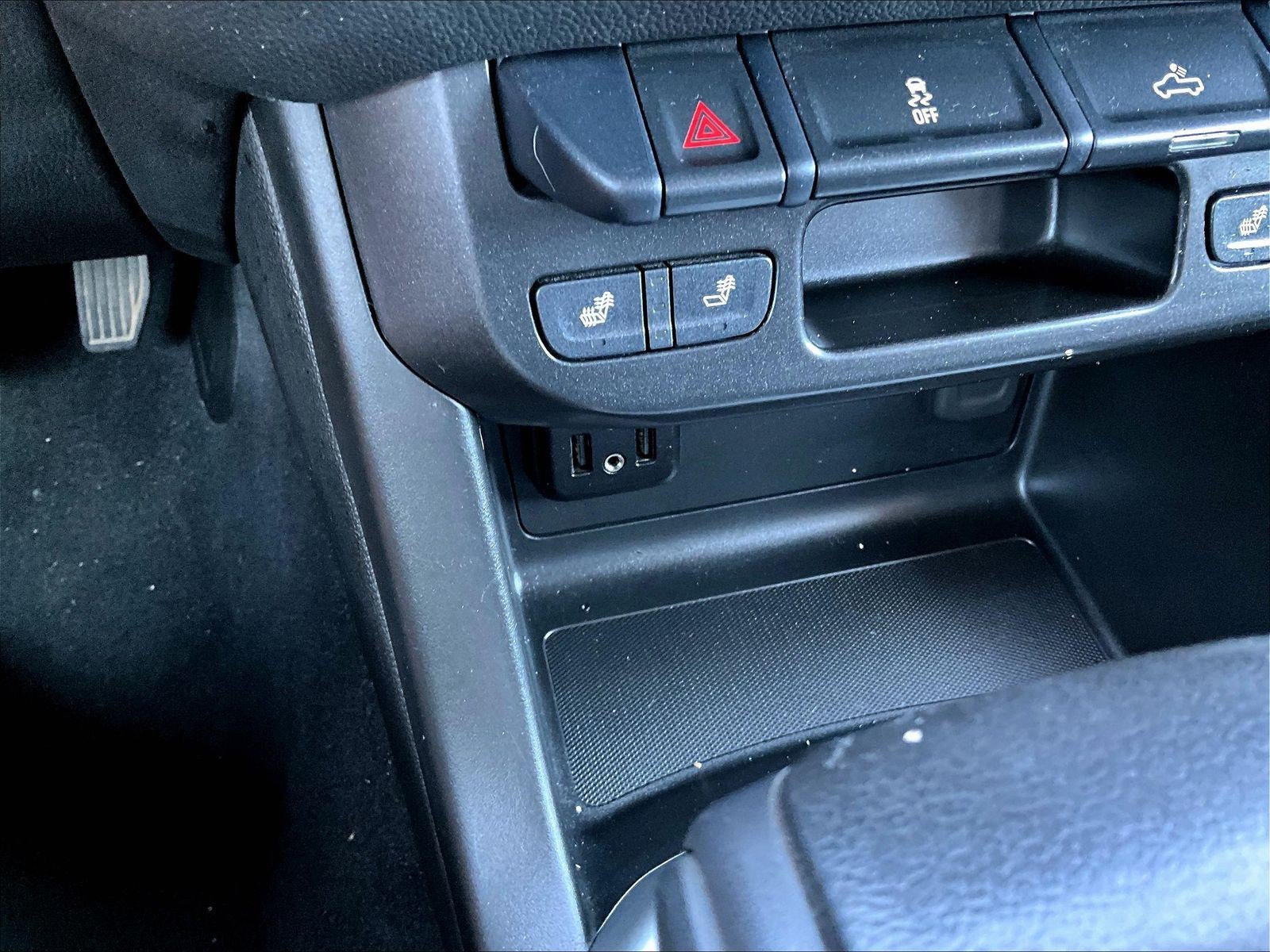 Used 2021 Chevrolet Colorado LT w/ Luxury Package AWD/4WD image 16
