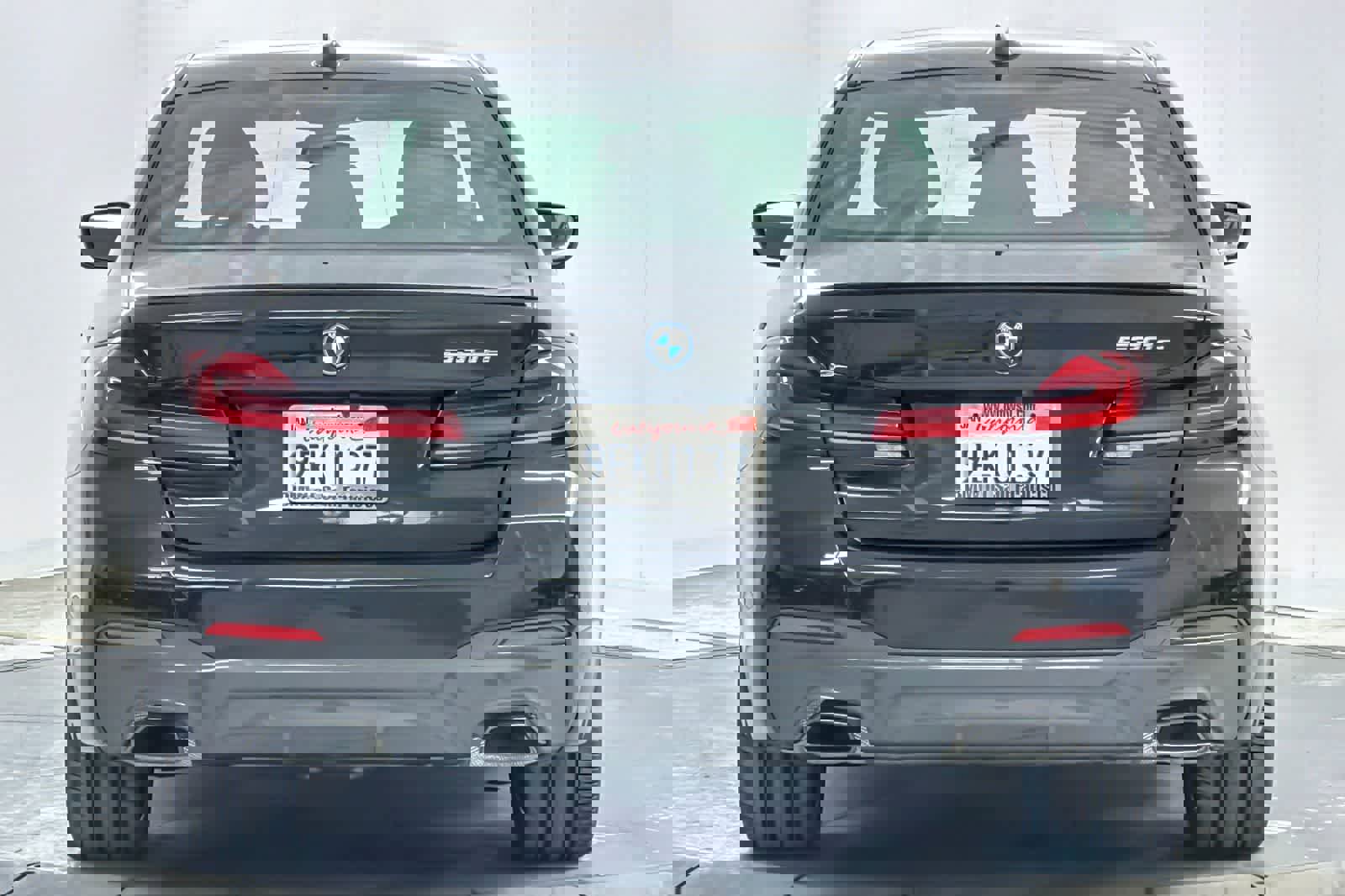 Used 2023 BMW 530e 530e w/ M Sport Package image 7