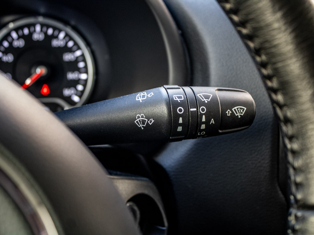 Used 2023 Jeep Renegade Limited AWD/4WD image 27