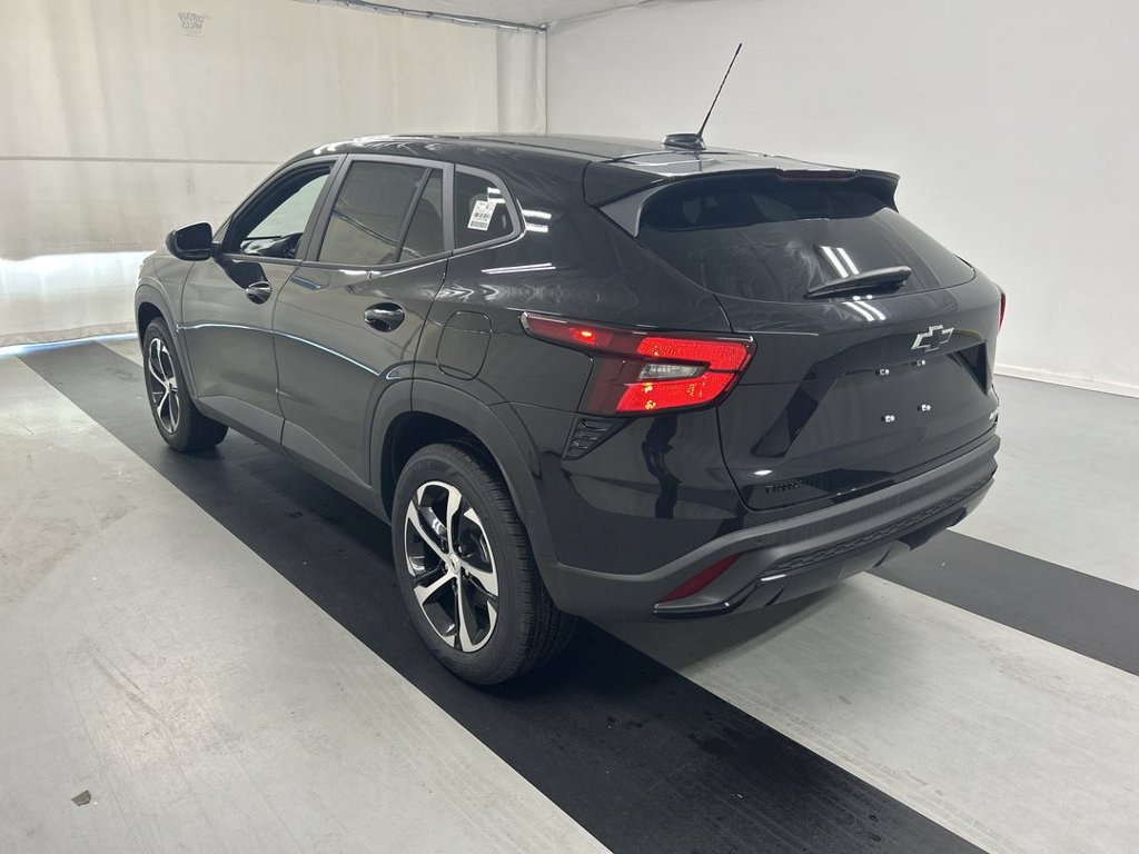 New 2026 Chevrolet Trax RS w/ Sunroof Package FWD image 6